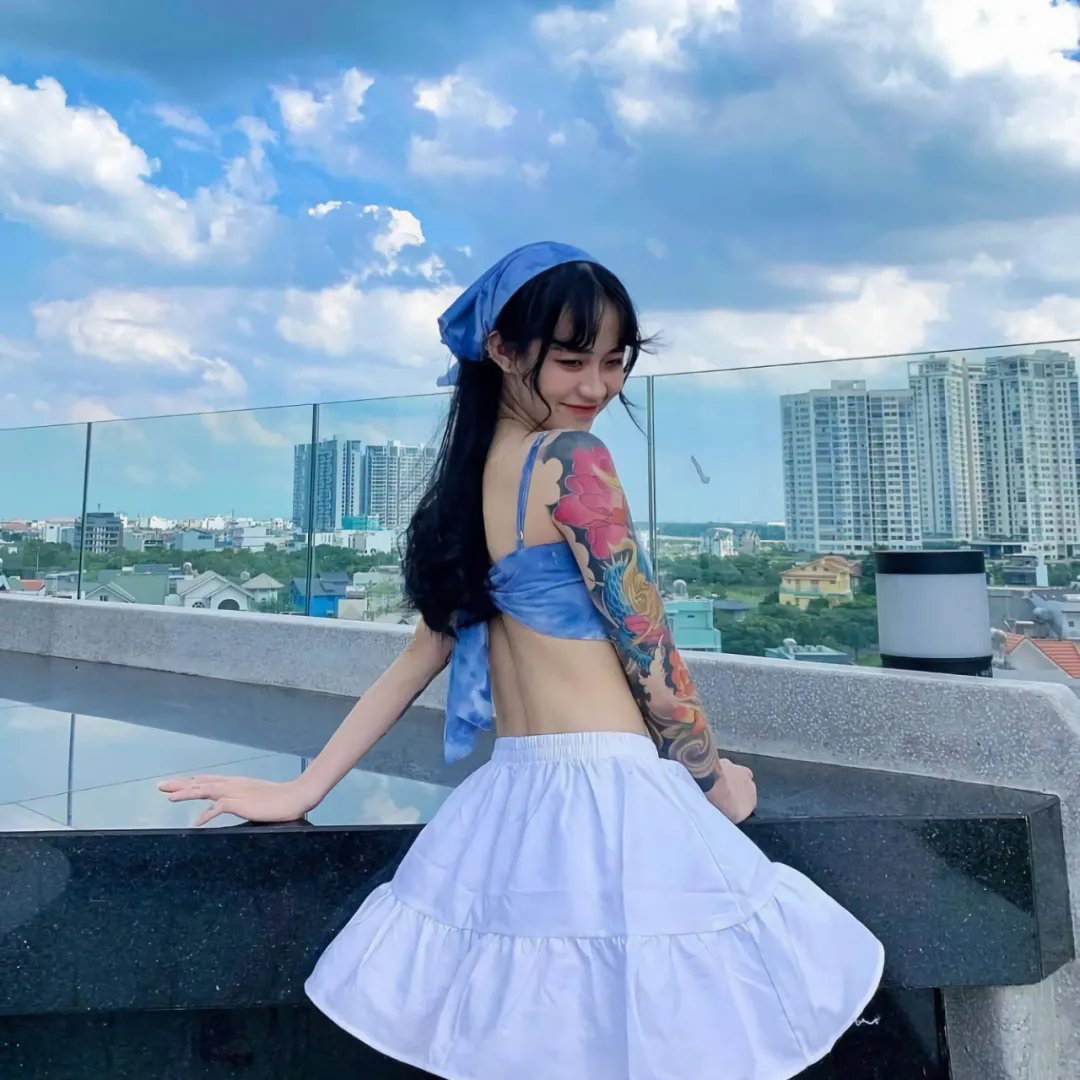 愿郎再吻妾朱唇